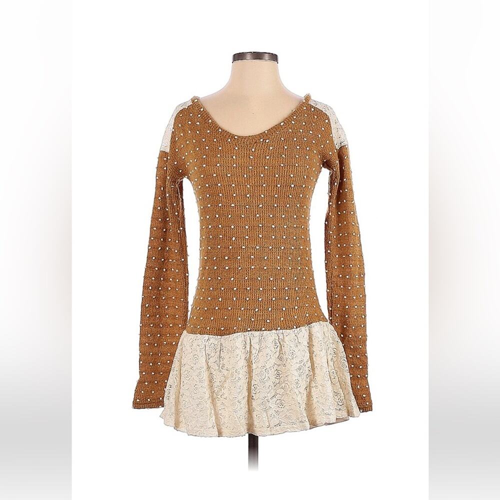 Areve long sleeved‎ sweater and ruffles drop waist dress, size small